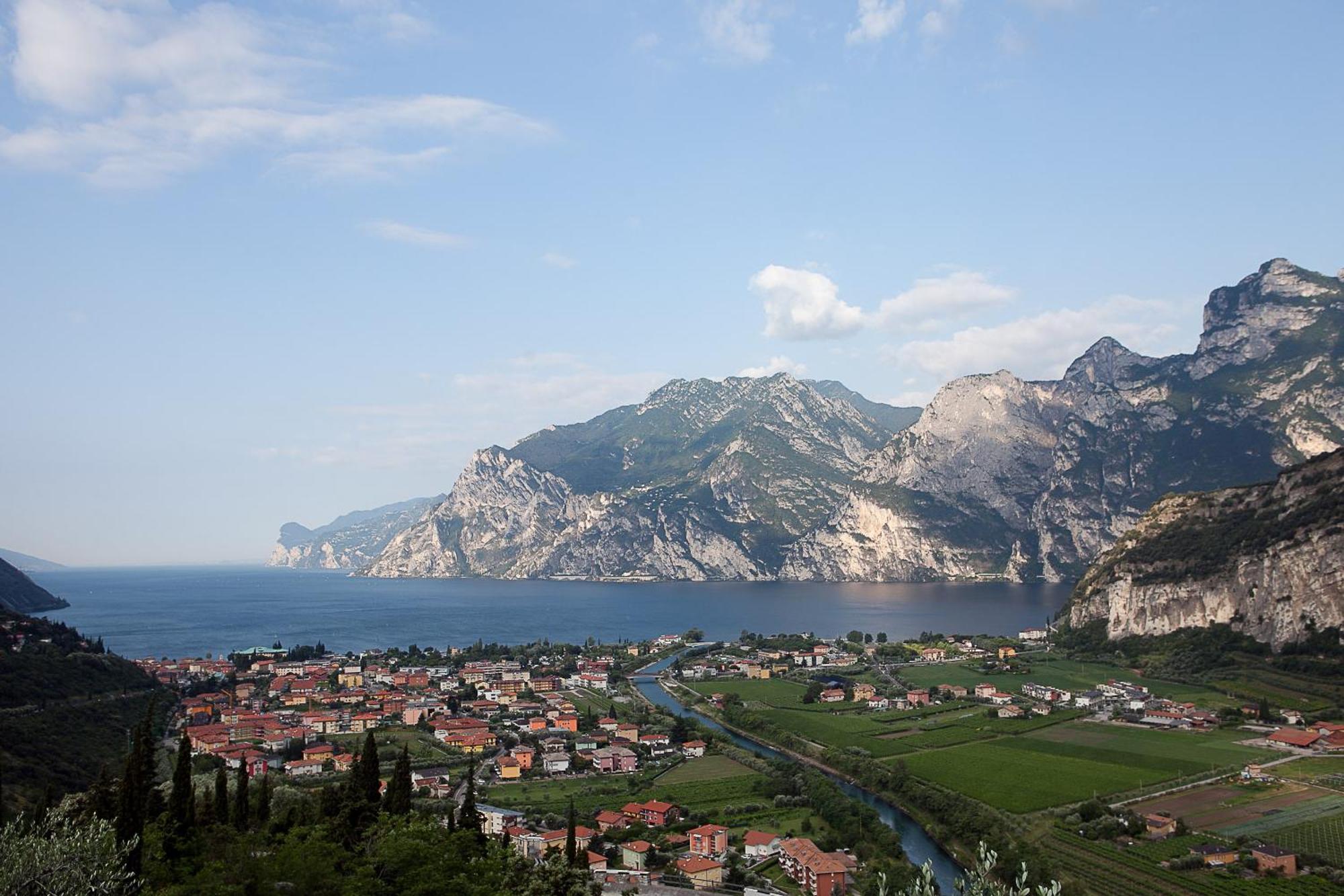 Hotel Villa Al Vento Torbole Sul Garda ภายนอก รูปภาพ