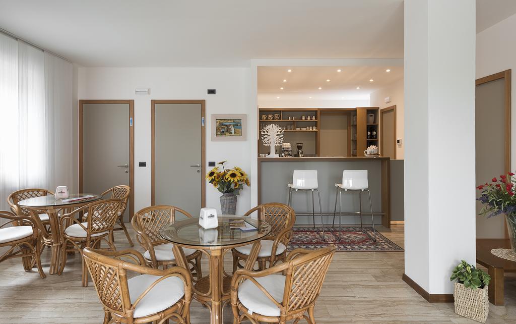 Hotel Villa Al Vento Torbole Sul Garda ภายนอก รูปภาพ