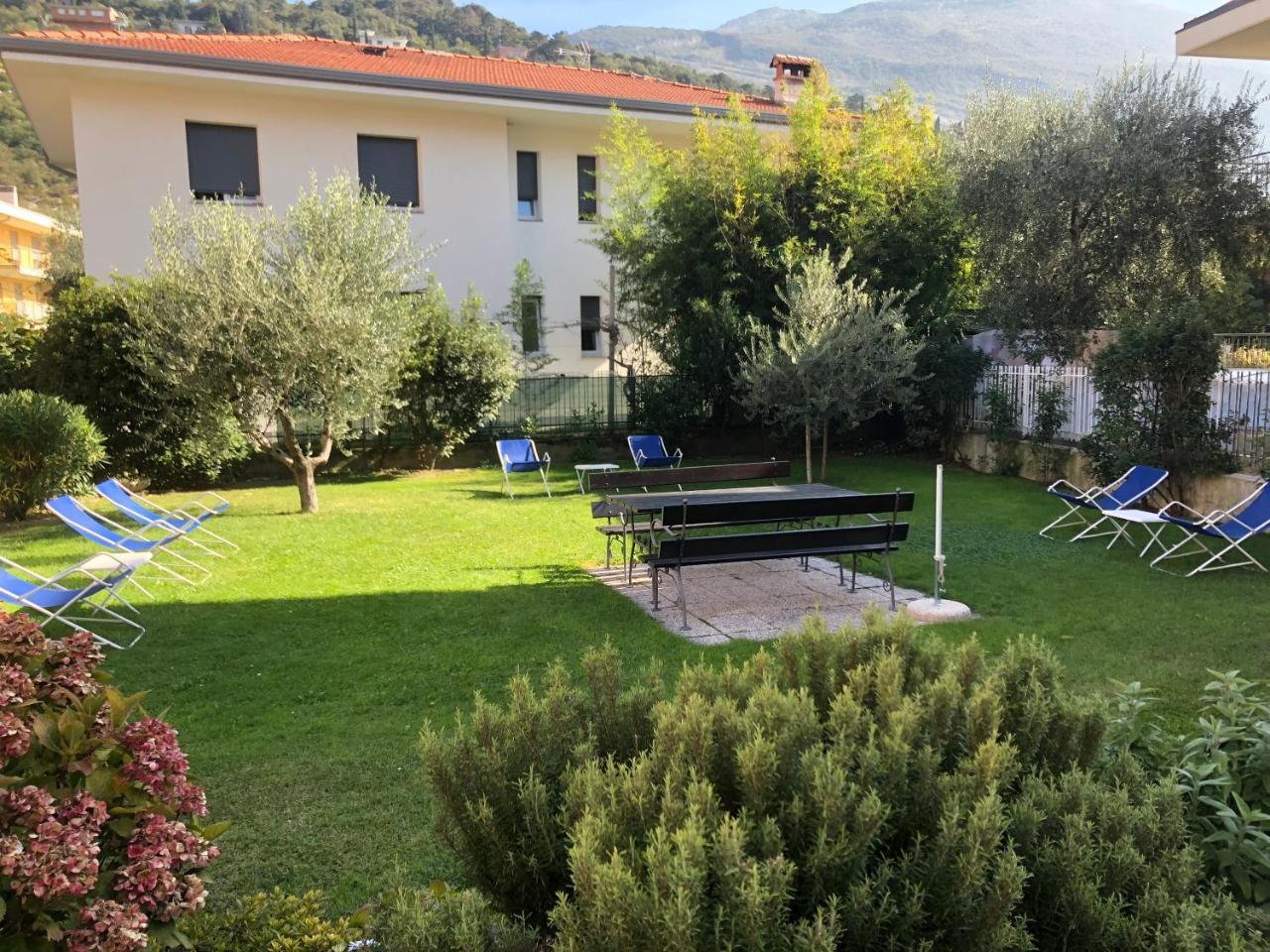 Hotel Villa Al Vento Torbole Sul Garda ภายนอก รูปภาพ