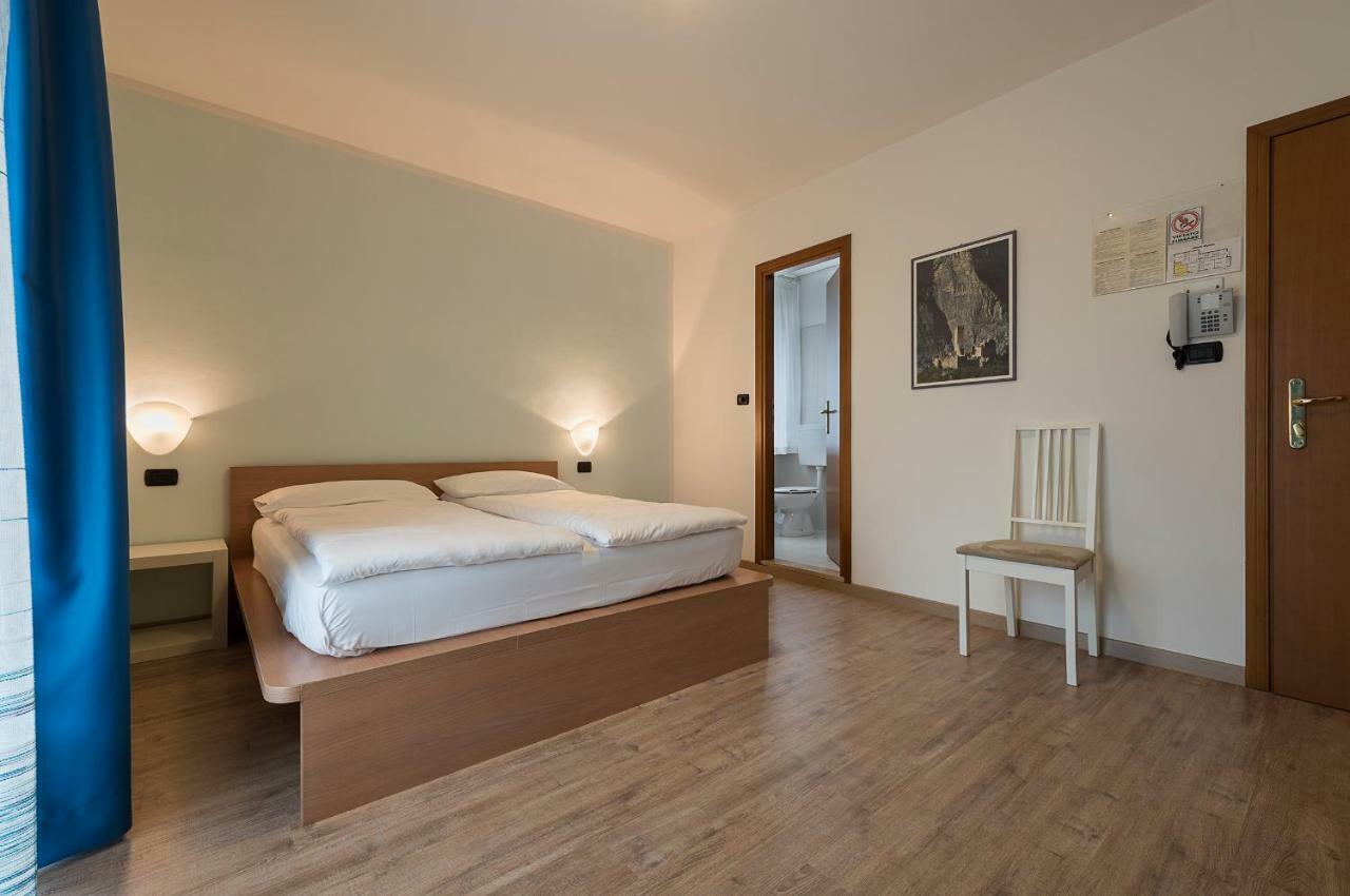 Hotel Villa Al Vento Torbole Sul Garda ภายนอก รูปภาพ