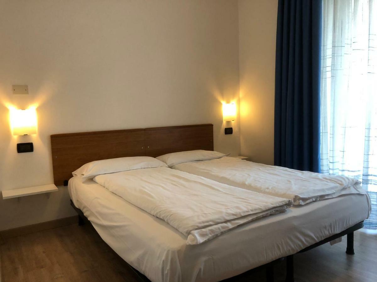 Hotel Villa Al Vento Torbole Sul Garda ภายนอก รูปภาพ