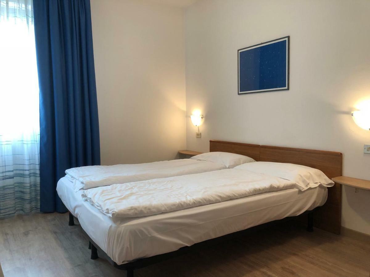 Hotel Villa Al Vento Torbole Sul Garda ภายนอก รูปภาพ